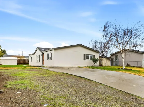 319 N Douglas Ave, Pasco, WA 99301