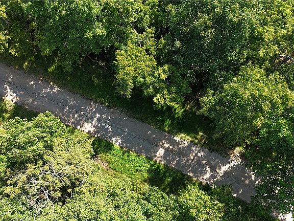 3rd image of 2074 Bogal Ridge Rd
