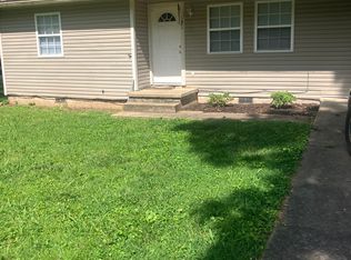121 S Border St, Prairie Grove, AR 72753