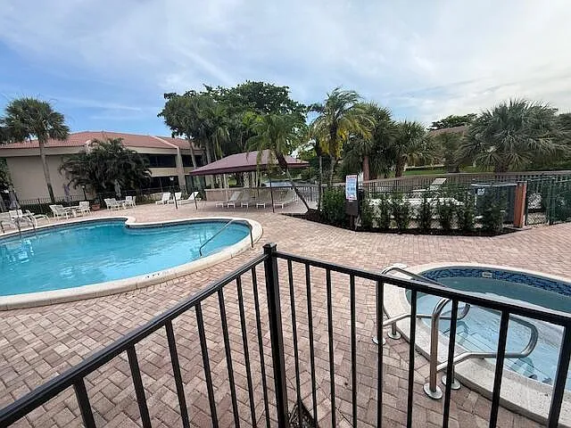 7508 La Paz Blvd #202 — Photo 28