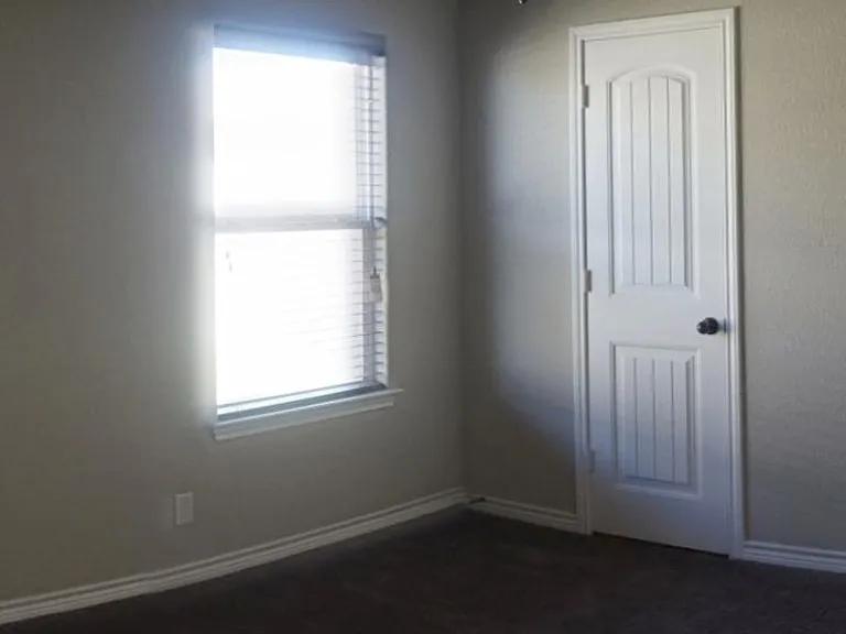 6500 Castle Gap Dr — Photo 11