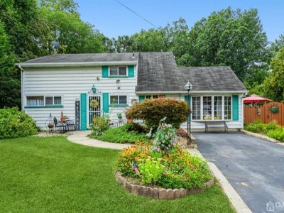 11 Grove Ln, Old Bridge, NJ, 08857