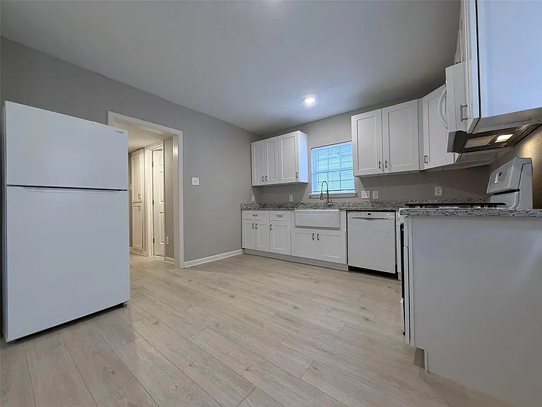 1702 Studewood St — Photo 13