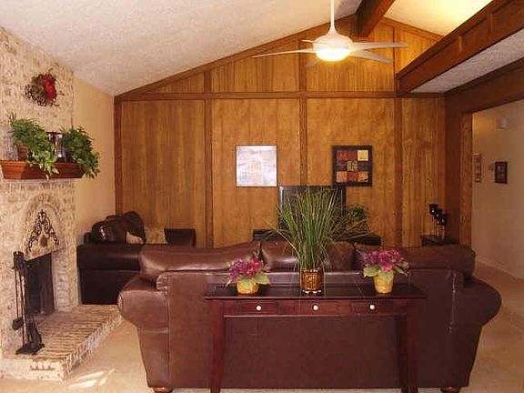 5th image of 2119 Wheaton Dr