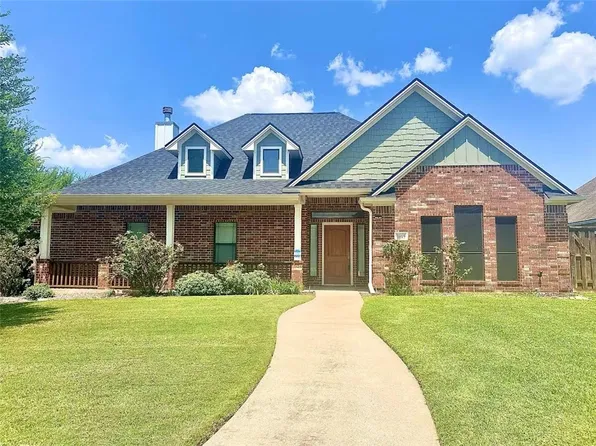 3915 Devrne Dr, College Station, TX 77845