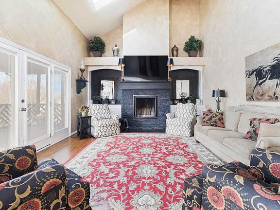 5th image of 3101 Valley Haven Ct