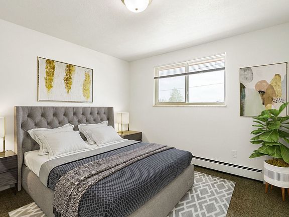 4th image of 918 16th St SW #3