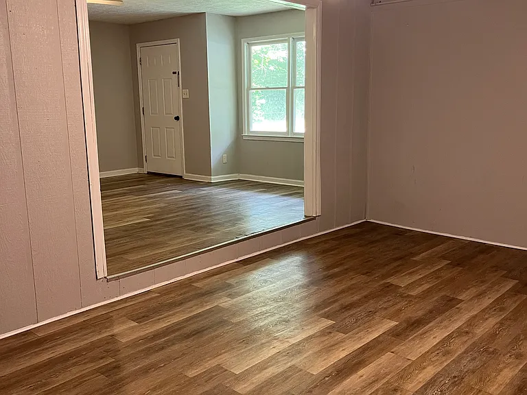 177 Williams St — Photo 10