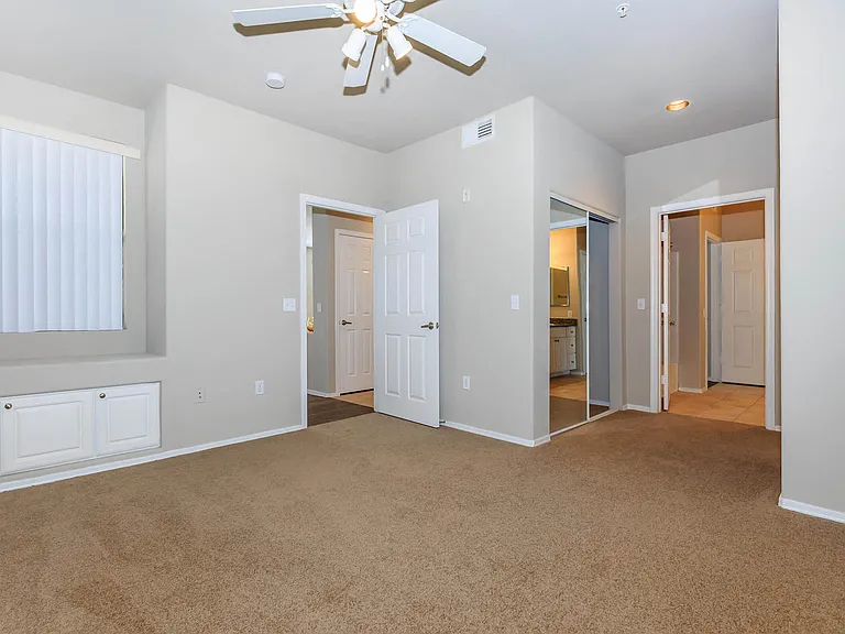 2b2 Renovated 1141 SQFT 2 Bed 2 Bath