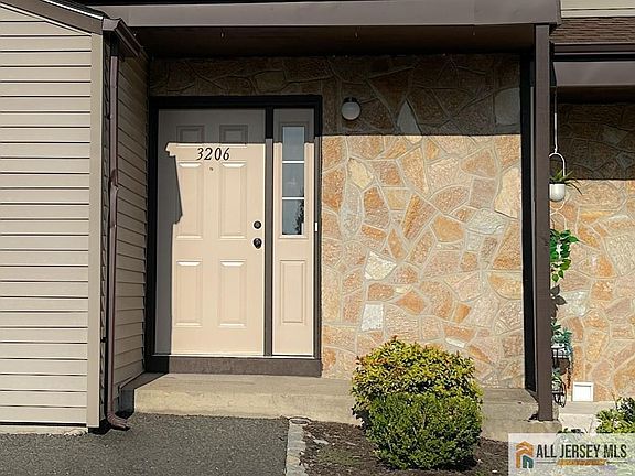 2nd image of 3206 Hana Rd