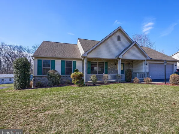 210 W Swartzville Rd, Reinholds, PA 17569
