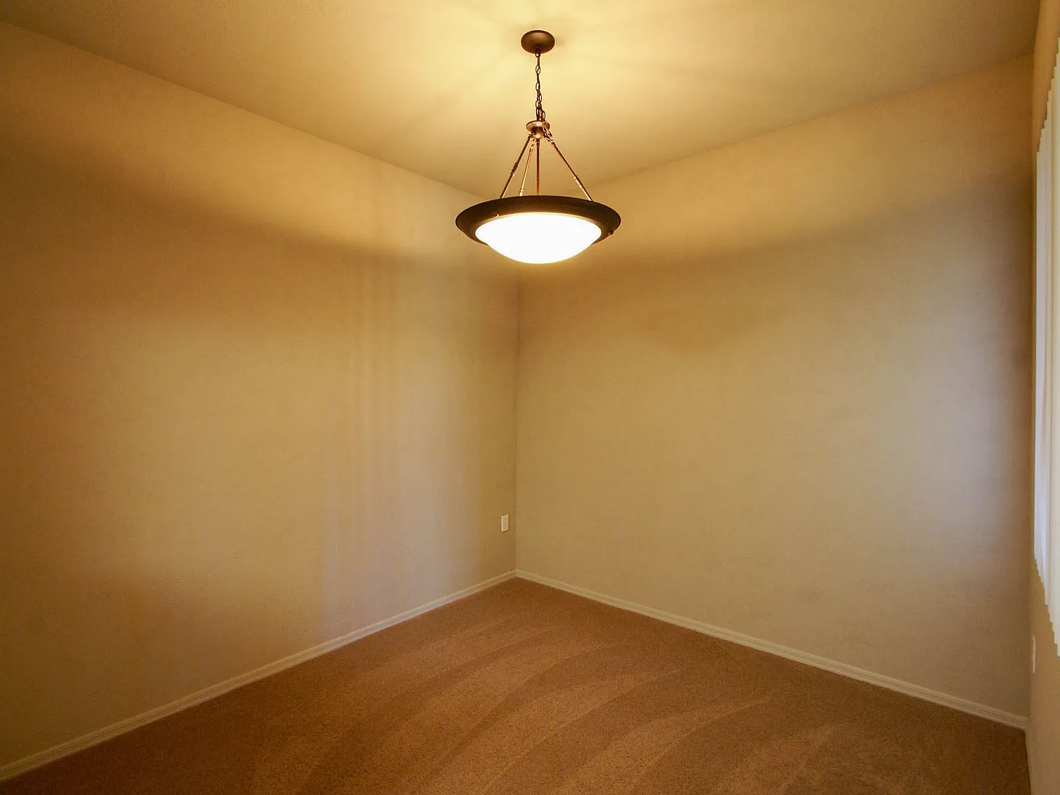 2 bed, 1075 sqft, $1,595 — Photo 4