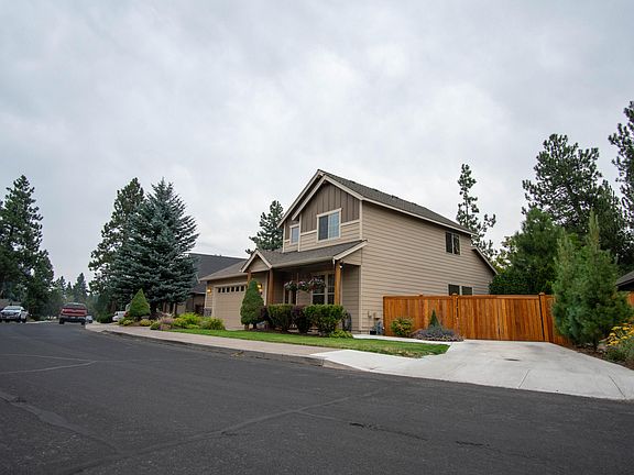 2nd image of 60814 Sawtooth Mountain Ln