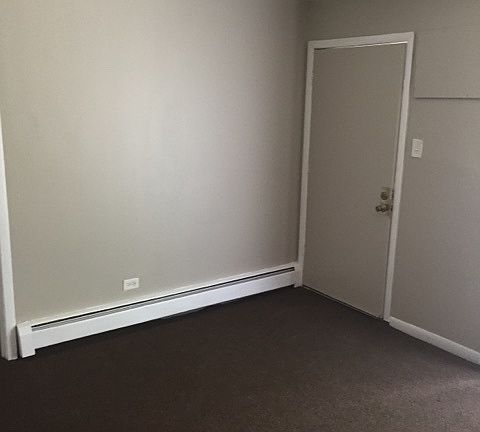 5th image of 12510 S Lincoln St APT 11