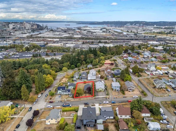911 E 32nd Street, Tacoma, WA 98404
