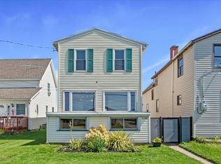 1140 Edgemere Dr, Rochester, NY 14612