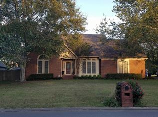 2806 Regenwood Dr, Murfreesboro, TN 37129