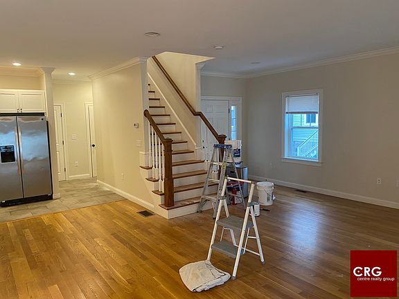 4th image of 299 Cabot St #1