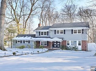 65 Edgewood Dr, Washington Township, NJ 07676