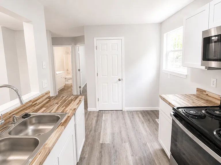 5318 Godas Cir — Photo 8