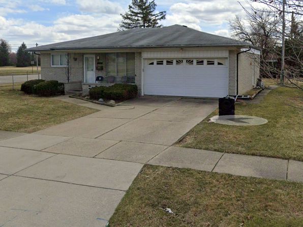2998 Chesterfield Dr