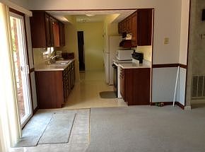4th image of 973 Highridge Dr