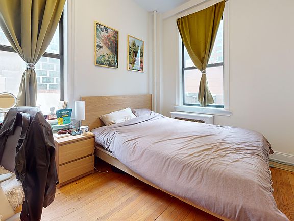 4th image of 245 W 51st St #71
