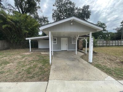 991 Division St, Biloxi, MS, 39530