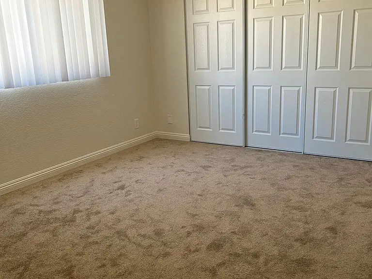 Lake Street Apartments — Photo 17