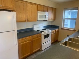 Spacious 4-Bedroom Apartments in the Heart of Student Row, Bellingham, WA 98225