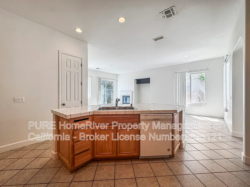 5809 Bridgecross Dr