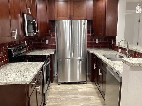 2nd image of 1402 S Bonarden Ln