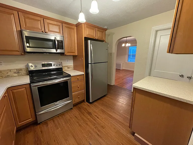 120 Park St — Photo 3