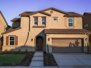 965 Sanders Ave, Clovis, CA 93619