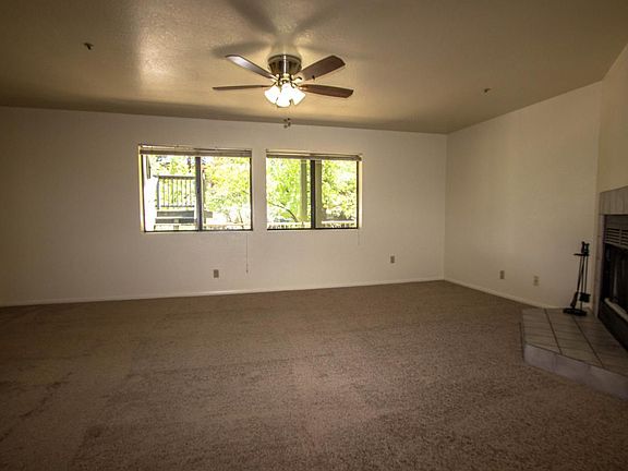 240 McCormick #4_Living Room