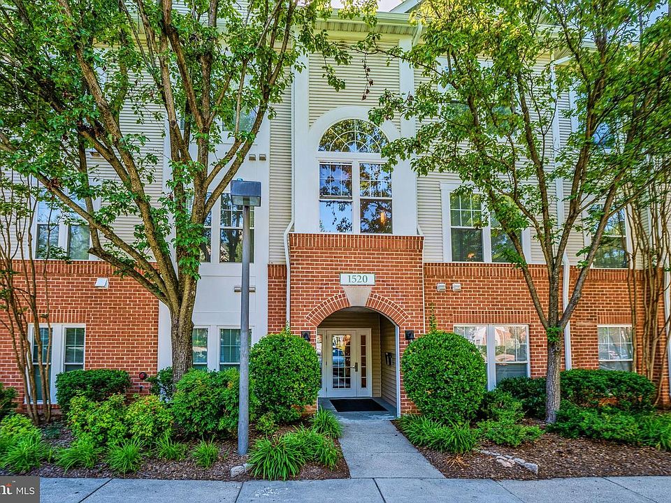 1st image of 1520 N Point Dr APT 3-0202