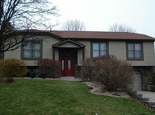 29 Rosanne Cir, Irwin, PA