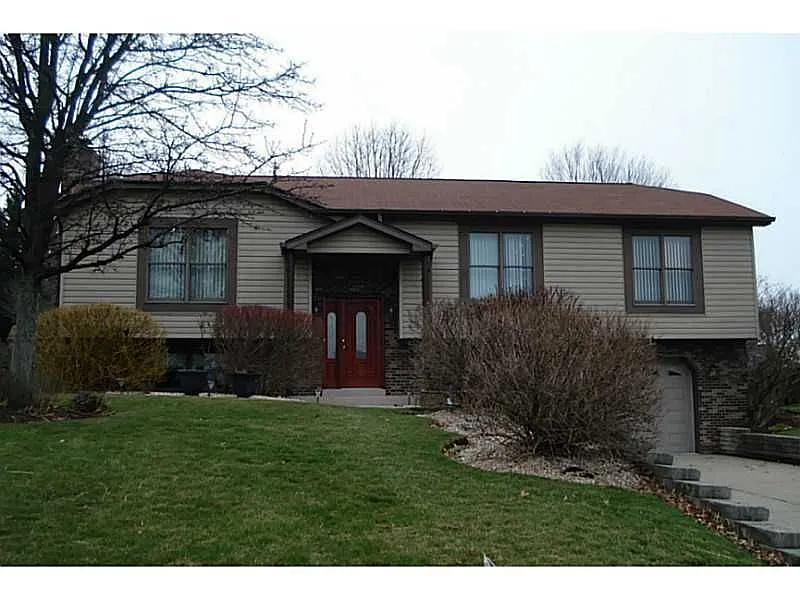 29 Rosanne Cir photo 1