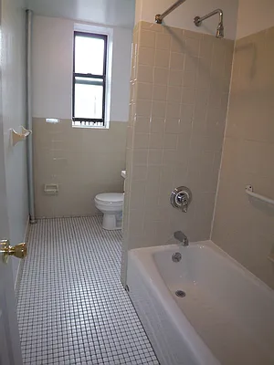 Rented by Tryax Realty Management | media 7