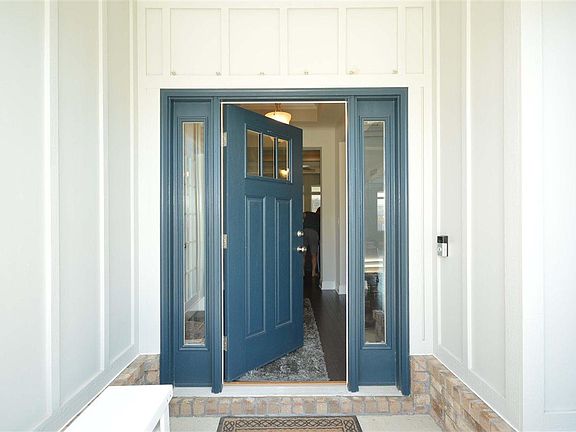 3rd image of 4573 Oak Orchard Cir