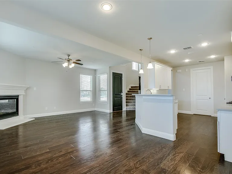 2949 Galveston St — Photo 13