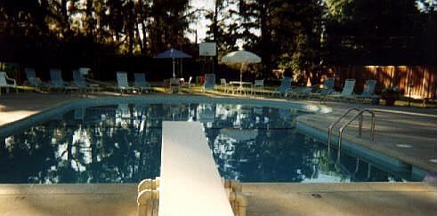 Laurelhurst Cabana Club