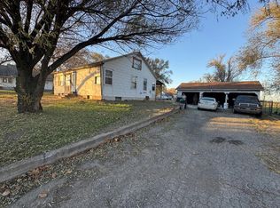 411 E 2nd St, Bucklin, MO 64631