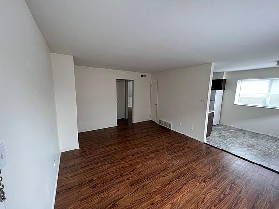 3rd image of 6712 Highland House Ct