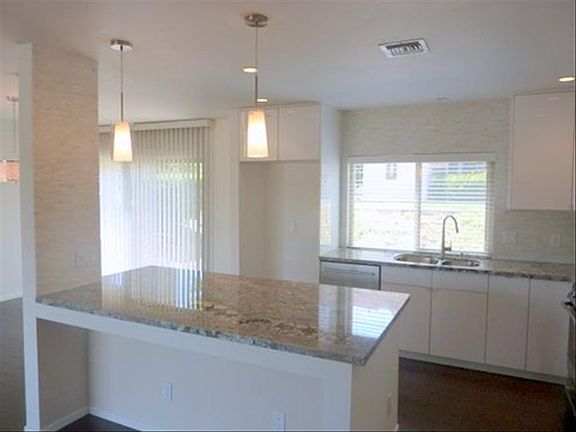 Open contemporary kitchen.