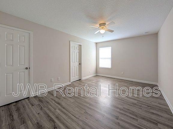 5th image of 3011 College St