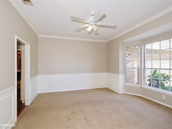 5th image of 4607 Woodlands Village Dr