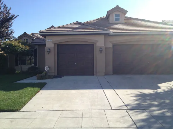 1039 E Hogan Ave, Fresno, CA 93730