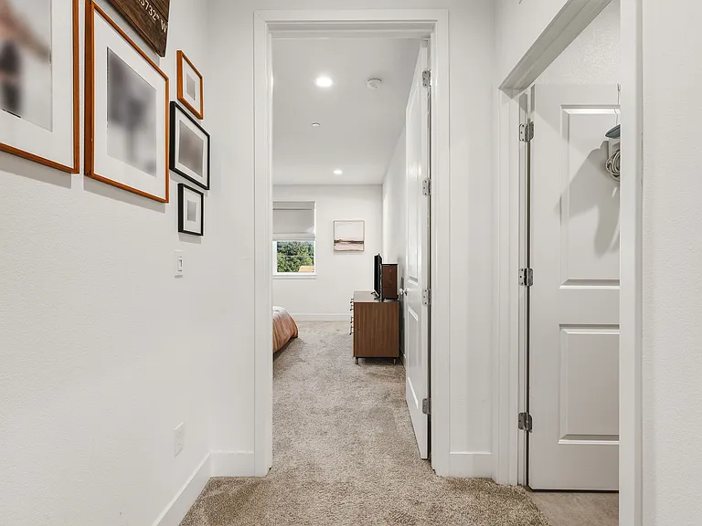 1304 Bloom Ln — Photo 18