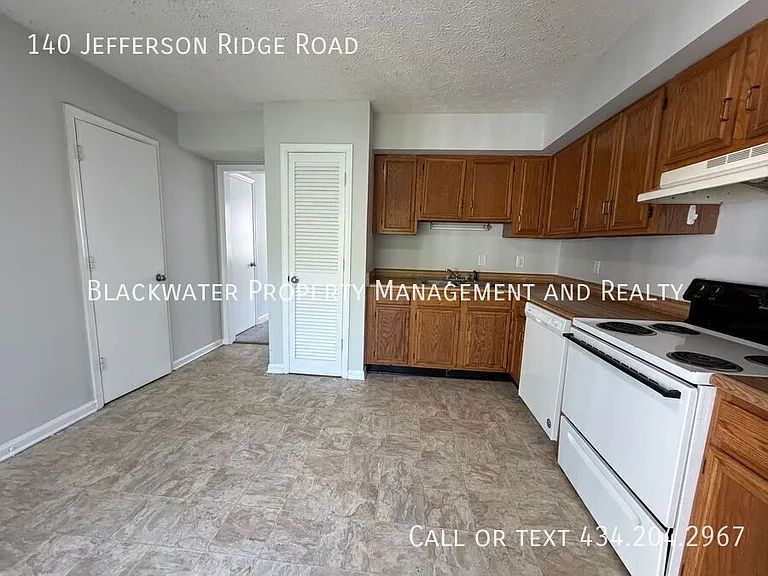 140 Jefferson Ridge Rd — Photo 4